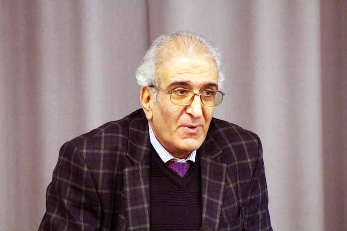 پرونده:احمد پوری.jpg