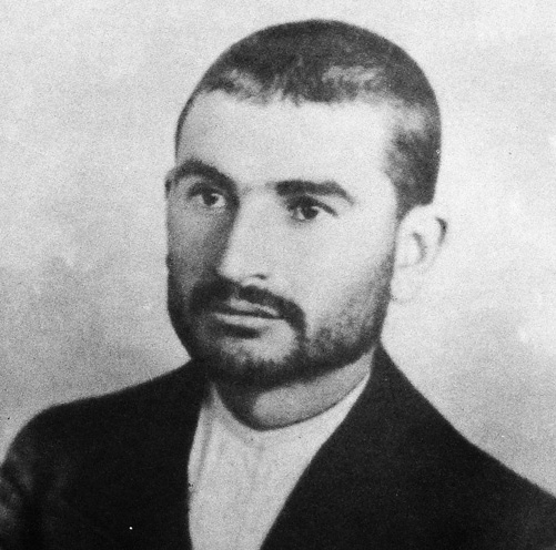 پرونده:حسین لرزاده 5.jpg