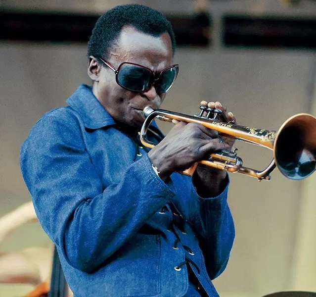 پرونده:Davis, Miles.jpg