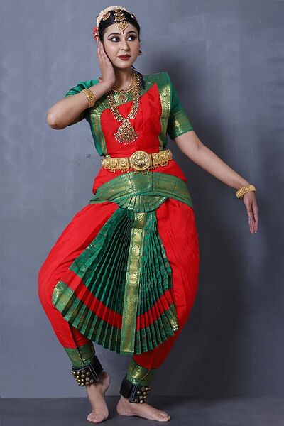پرونده:Bharat Natyam.jpg