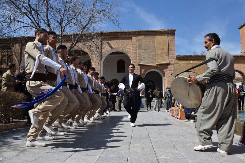 پرونده:رقص در ایران.jpg