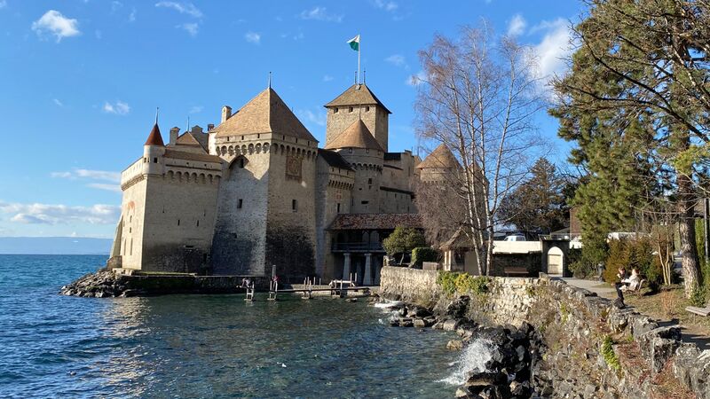 پرونده:Chillon-Castle-on-Lake-Geneva.jpg