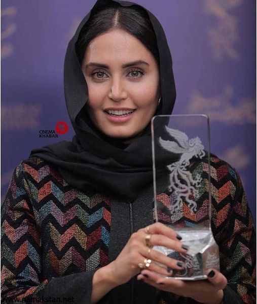 پرونده:2042152522.jpg