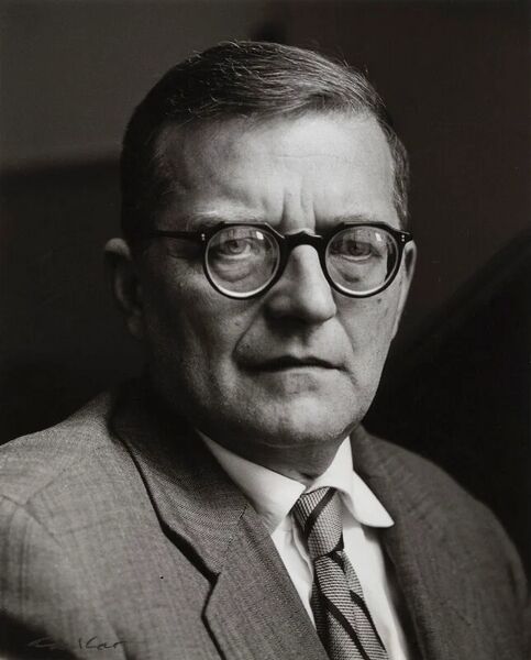 پرونده:Shostakovich, Dmitri.jpg