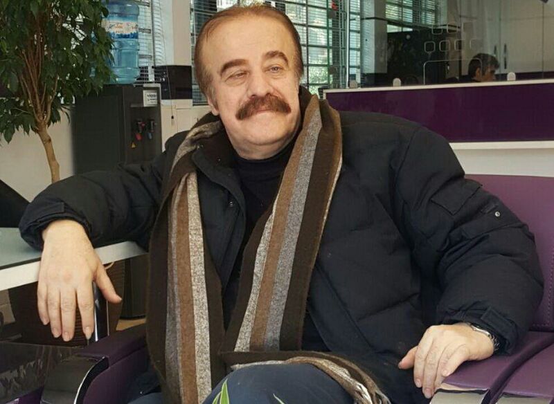 پرونده:صدیق تعریف 1.jpg