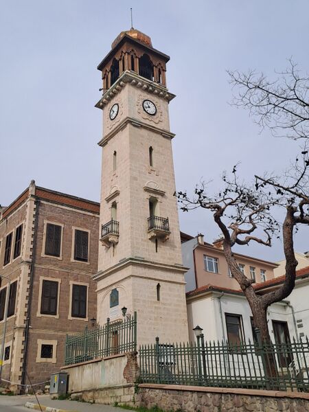 پرونده:برج ساعت بالکسیر.jpg