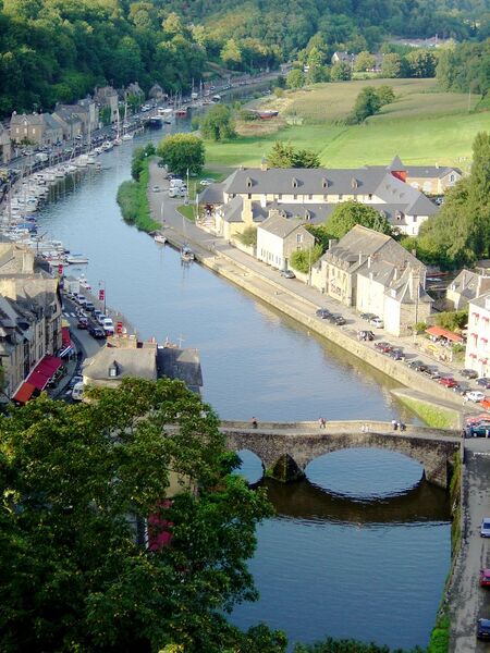 پرونده:Dinan port.jpg