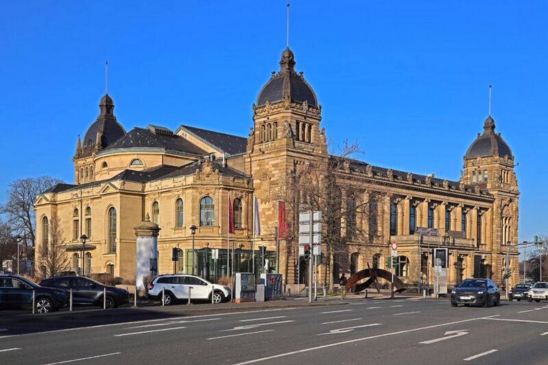 پرونده:Historische-stadthalle-wupehAHFBG.jpg