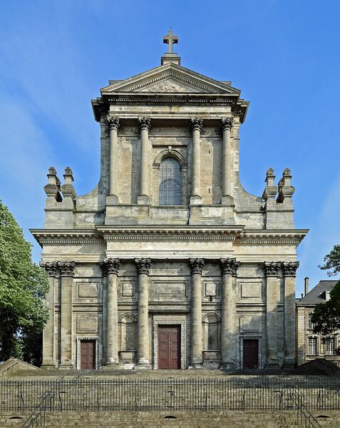 پرونده:1280px-Arras Cathédrale R01.jpg