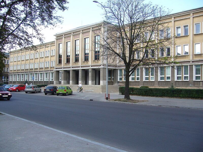 پرونده:دادگاه ناحیه در بیالیستوک.jpg