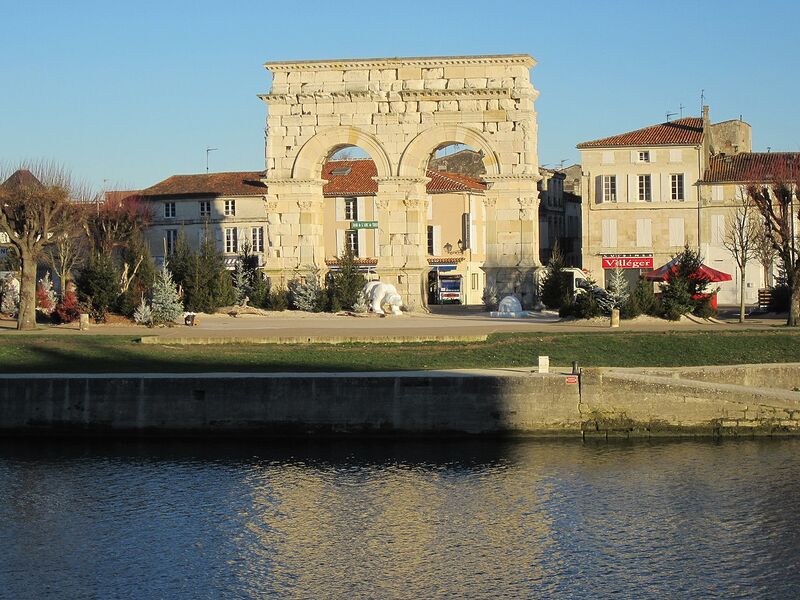 پرونده:1280px-Saintes - Arc de Germanicus.jpg
