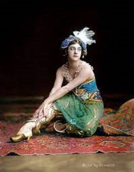 پرونده:Karsavina, Tamara1.jpg