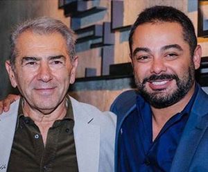 سام قریبیان در کنار پدرش
