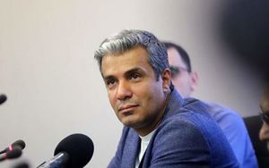 آریا عظیمینژاد