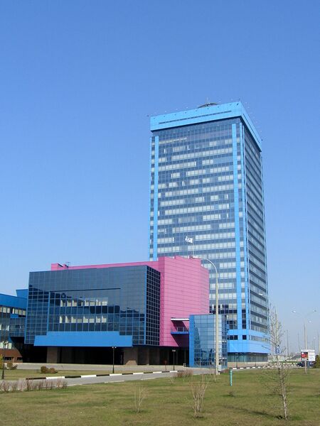 پرونده:AvtoVAZ administration building-5389.jpg