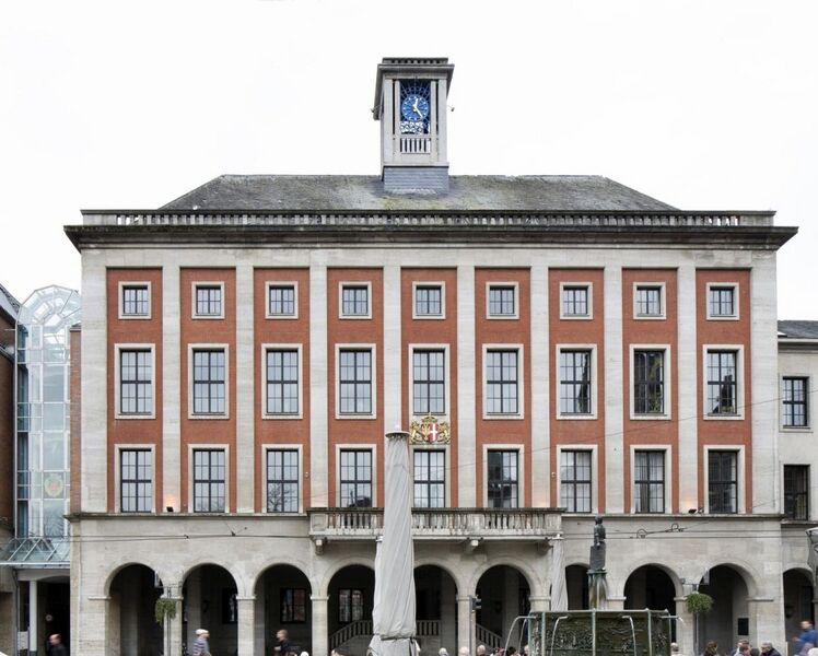 پرونده:7892 72728 Rathaus Neuss001-verkl.jpg