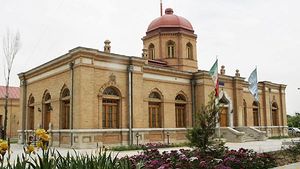نمایی از عمارت کلاه فرنگی تهران