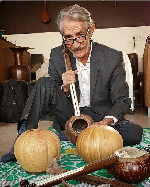پرونده:بیاض امیر عطایی.jpg