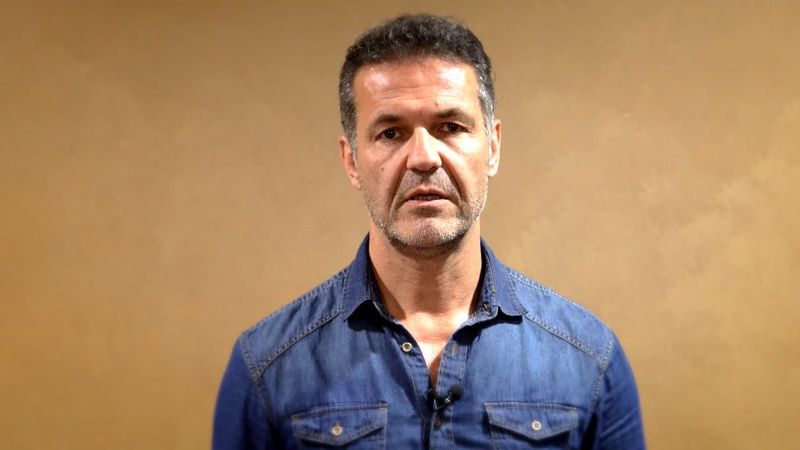 پرونده:2042149513.jpg