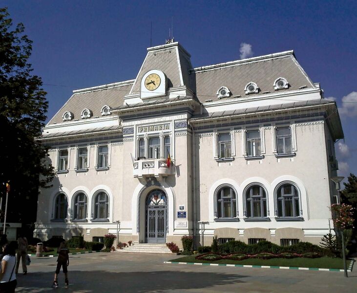 پرونده:عمارت شهرداری پیتشتی.jpg