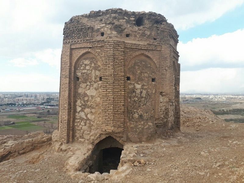 پرونده:2042163915.jpg