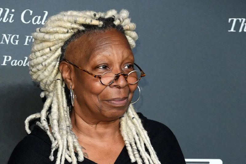 پرونده:Whoopi-Goldberg-of-The-View-1.jpg