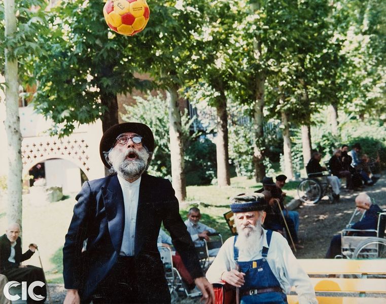 پرونده:2042152323.jpg