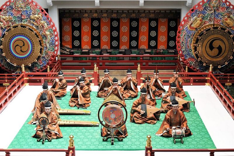 پرونده:Gagaku.jpg
