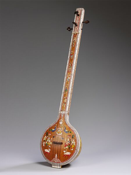 پرونده:Tambura.jpg