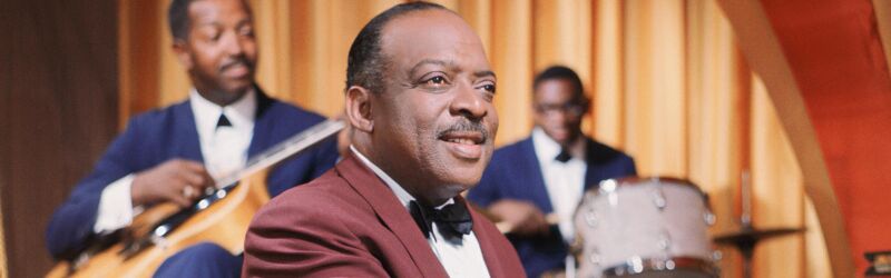 پرونده:Basie, Count.jpg