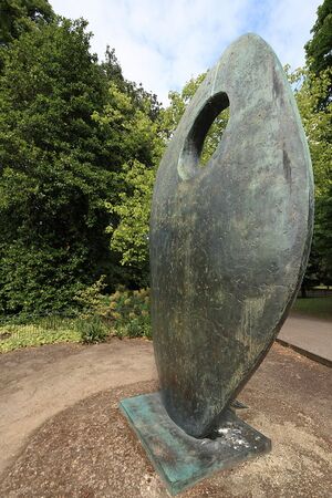 41052200-5.jpg